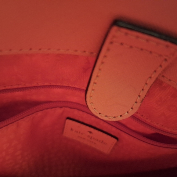 Kate Spade coral leather Romy Perri Lane handbag with gold embossed hardware. - Picture 7 of 8